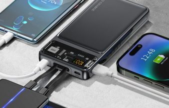 EONIX 10000mAh Power Bank charging multiple devices at once